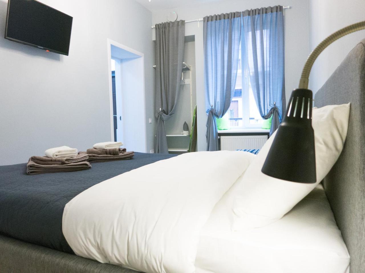 Appartement Snizhna 4 à Lviv Extérieur photo